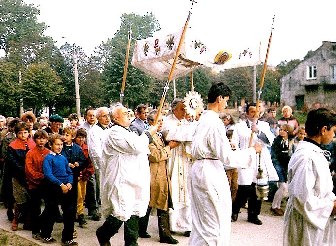 1989-11